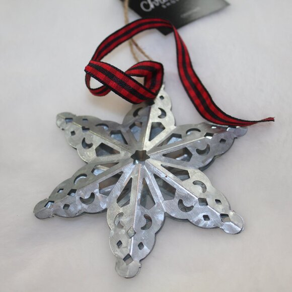 Christmas Shoppe Ornaments Tin Snowflake Red Black Check Bow 4.5" Lot of 7 NWT - Picture 8 of 8